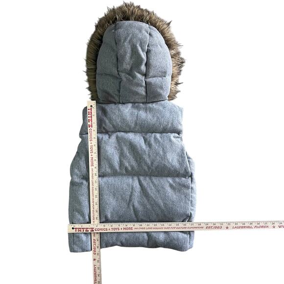 GAP Outdoor Edition Puffer Vest Gray Faux Fur Hood Down Fill Size S - Picture 3 of 11